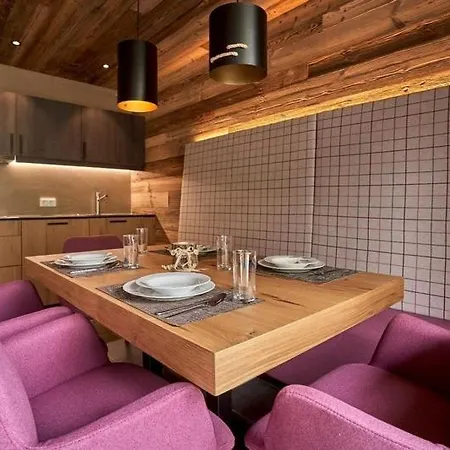 4br Amazing Next To The Ski Slops Chalet Villa Sölden
